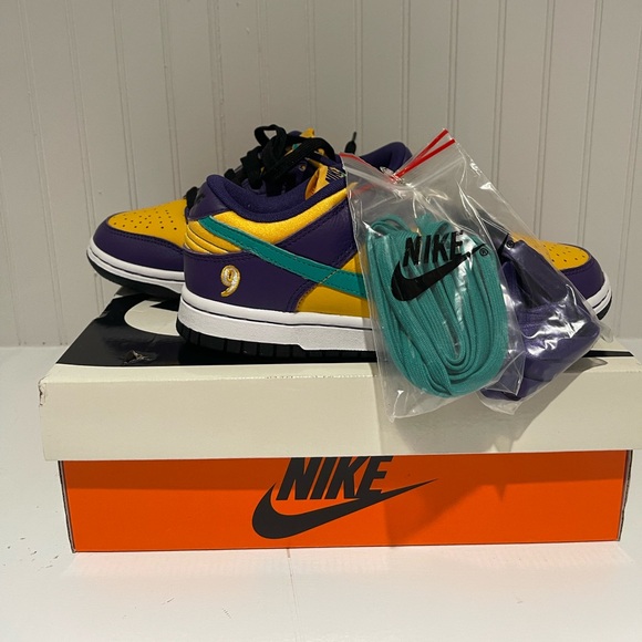 NIKE DUNK LOW - Picture 6 of 13